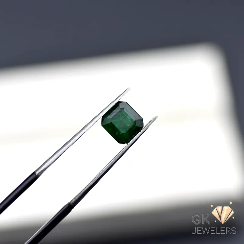 EM-210 NATURAL SWAT -ZAMARUD STONE - 0.70 CARAT - Image 1