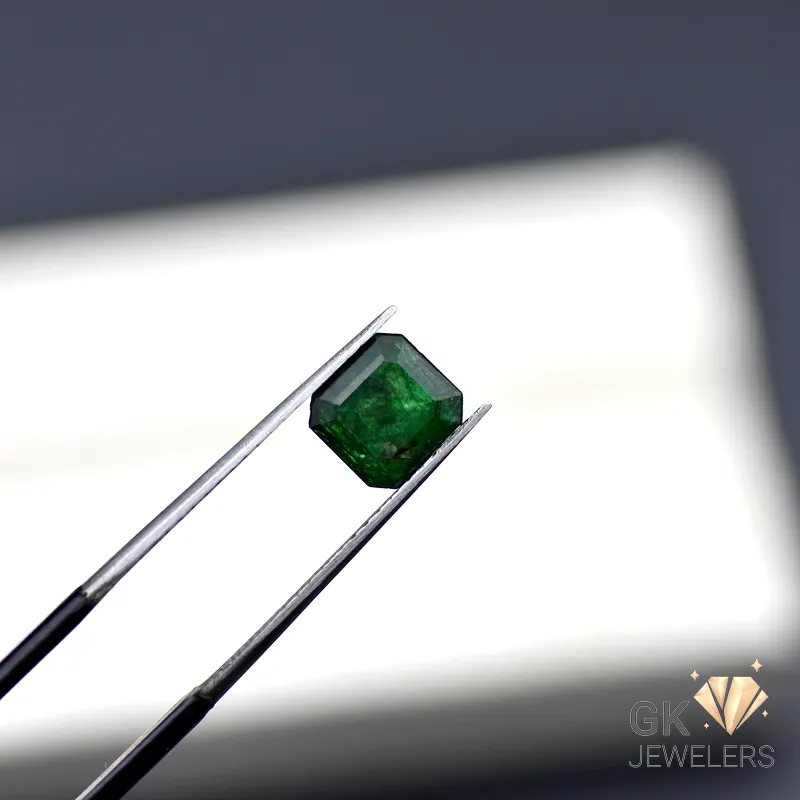 EM-217 NATURAL SWAT -ZAMARUD STONE - 0.65 CARAT - Image 1