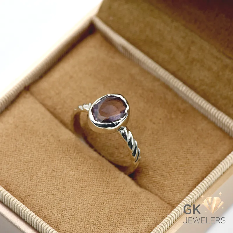 Oval purple amethyst gemstone in handmade sterling silver ring, size 19, weighing 3.24g, from Brazil